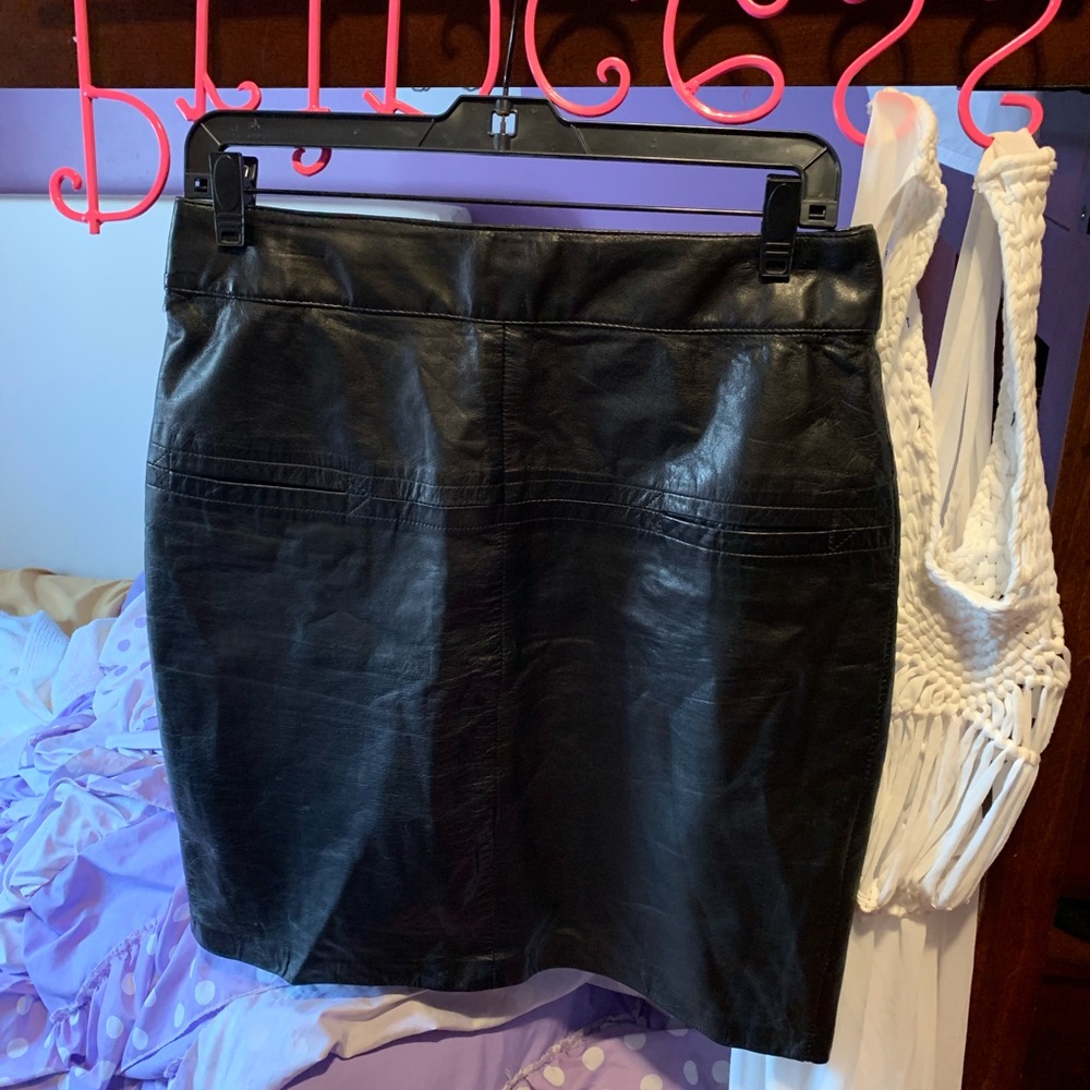 Korean black skirt